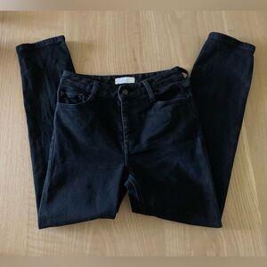 Oak + Fort| Black Straight Jeans, Minimalist Style—Sold at Anthro•••